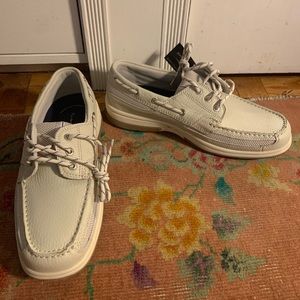 Thom McAn Men's Beige Kellan Boat Oxford Slip-On Shoe Size 11